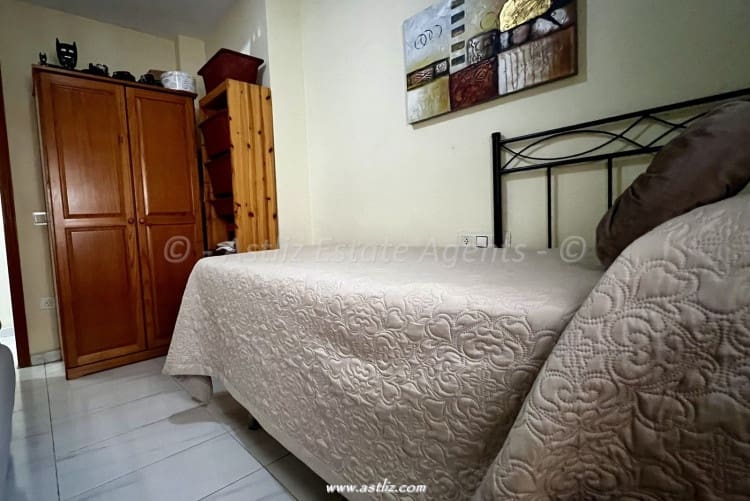 4 bedroom Apartment for sale in Adeje - € 299,250 (Ref: 9322136)