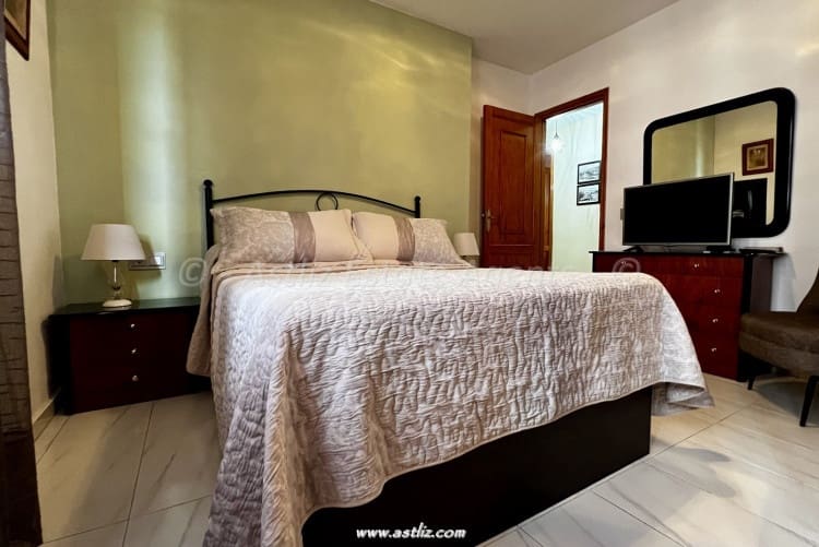 4 bedroom Apartment for sale in Adeje - € 299,250 (Ref: 9322136)