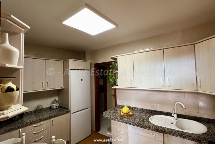 4 bedroom Apartment for sale in Adeje - € 299,250 (Ref: 9322136)