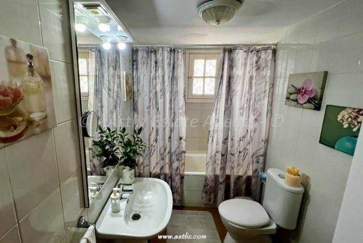 4 bedroom Apartment for sale in Adeje - € 299,250 (Ref: 9322136)