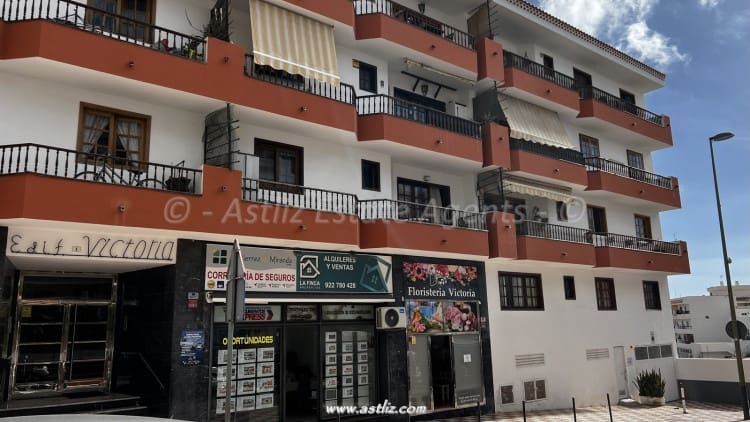 4 bedroom Apartment for sale in Adeje - € 299,250 (Ref: 9322136)