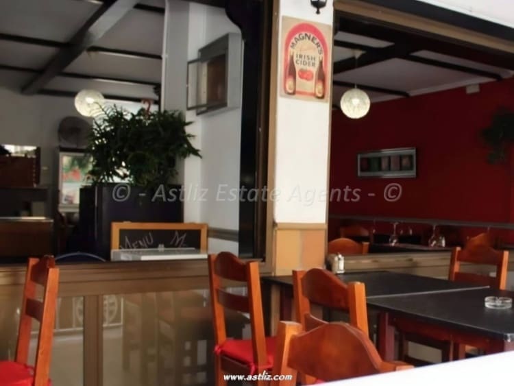 Kommersiell til salgs i Puerto Santiago - € 140 000 (Ref: 9363172)