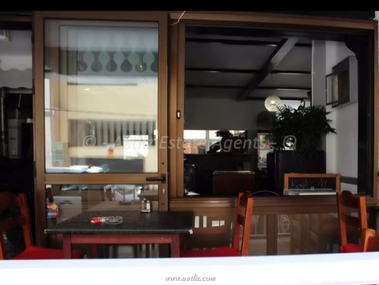 Kommersiell til salgs i Puerto Santiago - € 140 000 (Ref: 9363172)