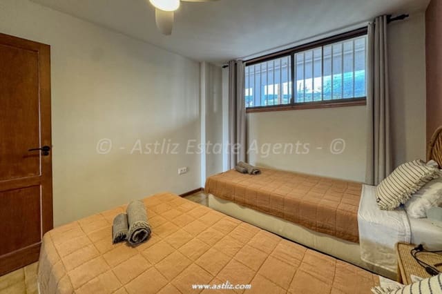 2 makuuhuone Huoneisto myytävänä paikassa Guía de Isora mukana uima-altaan - 253 000 € (Ref: 9438984)