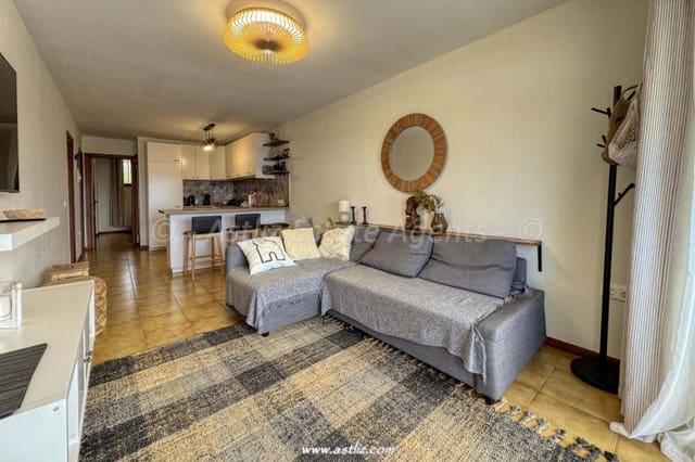 2 makuuhuone Huoneisto myytävänä paikassa Guía de Isora mukana uima-altaan - 253 000 € (Ref: 9438984)