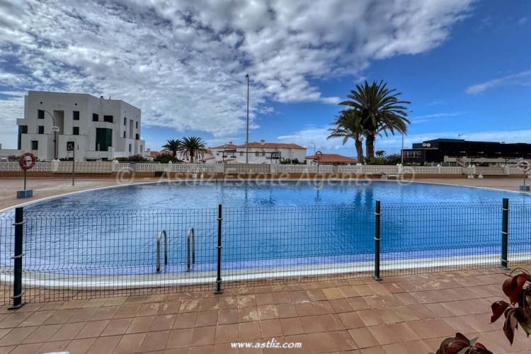 2 bedroom Apartment for sale in Guia de Isora with pool - € 253,000 (Ref: 9438984)