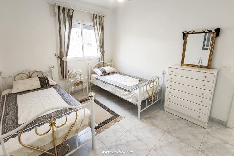 3 soverom Villa til salgs i Puerto Santiago med svømmebasseng - € 985 000 (Ref: 9459662)