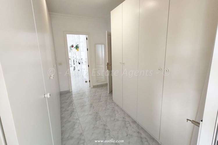 3 soverom Villa til salgs i Puerto Santiago med svømmebasseng - € 985 000 (Ref: 9459662)