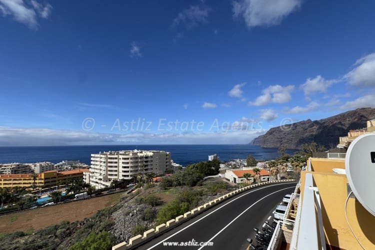 1 bedroom Apartment for sale in Los Gigantes - € 215,000 (Ref: 9467770)