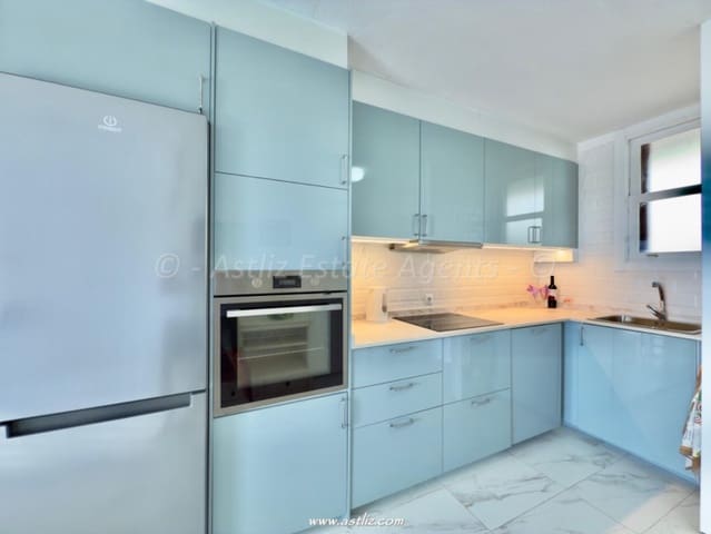 1 sypialnia Apartament na sprzedaż w Los Cristianos, Arona z basenem - 425 000 € (Ref: 9553116)