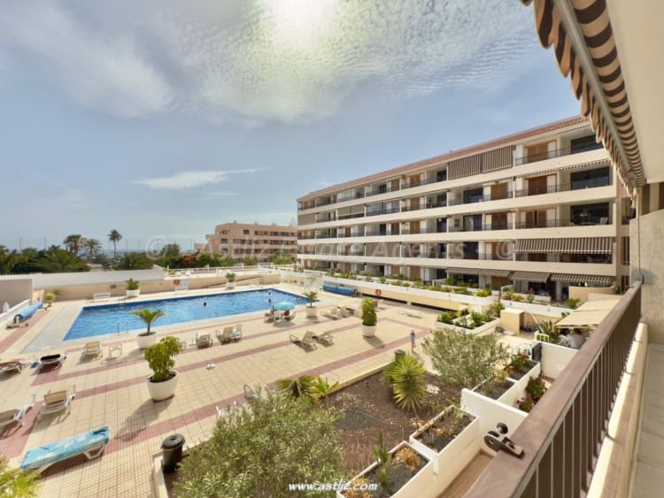 1 sypialnia Apartament na sprzedaż w Los Cristianos z basenem - 425 000 € (Ref: 9553116)