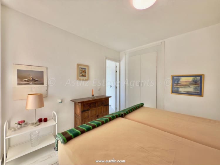 1 sypialnia Apartament na sprzedaż w Los Cristianos z basenem - 425 000 € (Ref: 9553116)