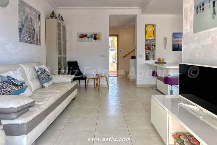 3 chambre Villa/Maison à vendre à Puerto Santiago avec piscine - 595 000 € (Ref: 9580007)