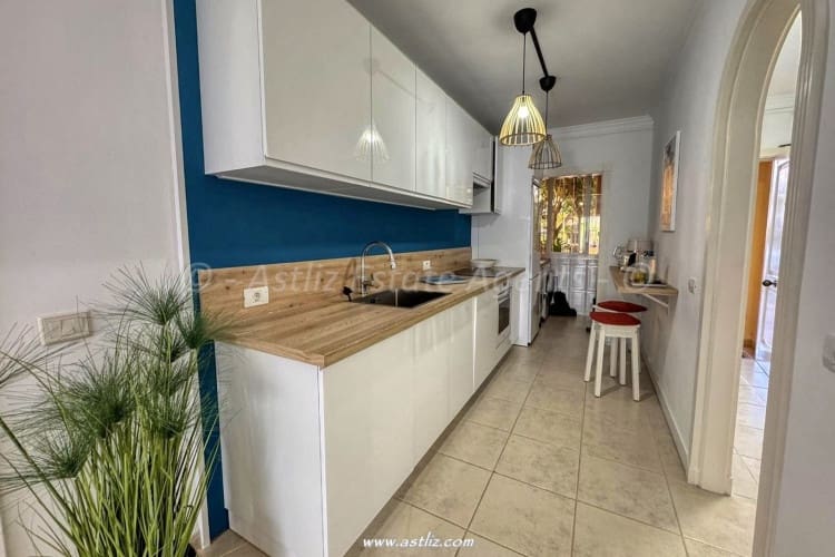 2 soveværelse Lejlighed til salg i Playa San Juan med swimmingpool - € 450.000 (Ref: 9588103)