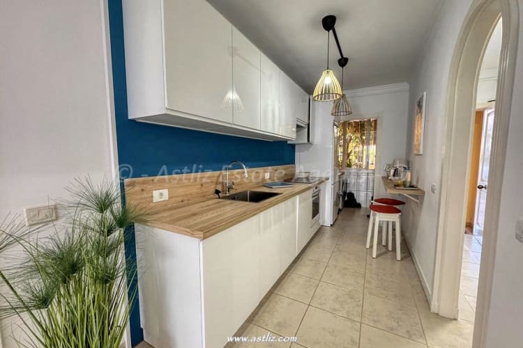 2 soveværelse Lejlighed til salg i Playa San Juan med swimmingpool - € 450.000 (Ref: 9588103)