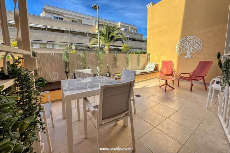2 soveværelse Lejlighed til salg i Playa San Juan med swimmingpool - € 450.000 (Ref: 9588103)