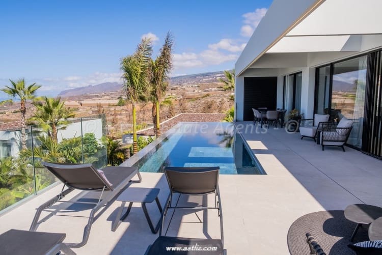 4 camera da letto Villa in vendita in Playa San Juan con piscina - 4.300.000 € (Rif: 9599893)