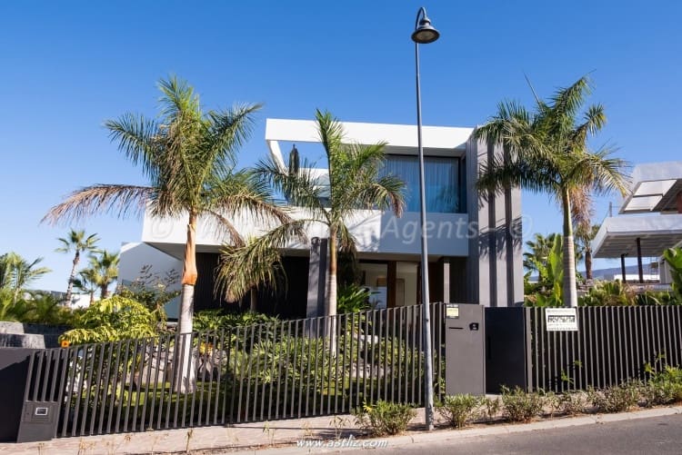 4 camera da letto Villa in vendita in Playa San Juan con piscina - 4.300.000 € (Rif: 9599893)