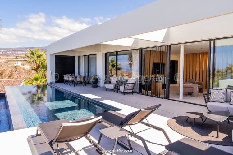 4 camera da letto Villa in vendita in Playa San Juan con piscina - 4.300.000 € (Rif: 9599893)