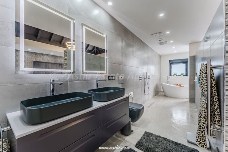 3 soveværelse Villa til salg i Aldea Blanca (Tenerife) med swimmingpool - € 1.900.000 (Ref: 9624036)