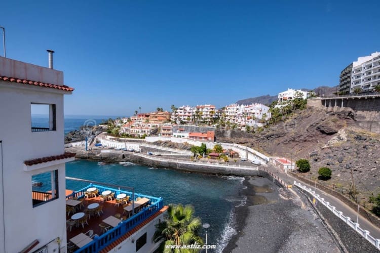 Chalet de 3 habitaciones en Puerto Santiago en venta - 420.000 € (Ref: 9626500)