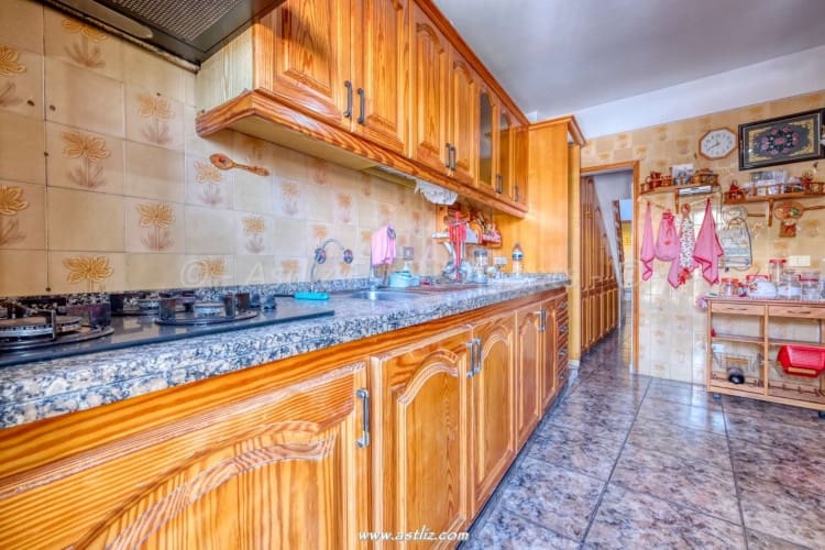 Chalet de 3 habitaciones en Puerto Santiago en venta - 420.000 € (Ref: 9626500)