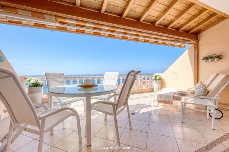 2 bedroom Apartment for sale in Puerto Santiago with pool - € 530,000 (Ref: 9626501)