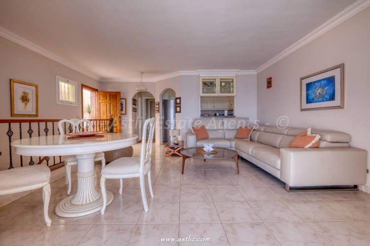 2 bedroom Apartment for sale in Puerto Santiago with pool - € 530,000 (Ref: 9626501)