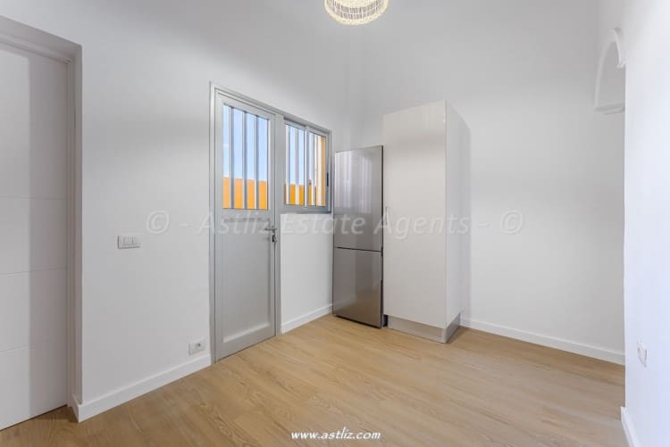 1 quarto Apartamento para venda em Los Abrigos - 240 000 € (Ref: 9629249)