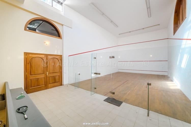 8 soveværelse Villa til salg i Santa Cruz de Tenerife med swimmingpool - € 2.490.000 (Ref: 9634709)