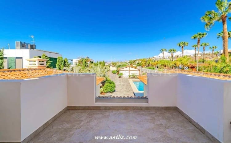 4 bedroom Villa for sale in La Caleta Adeje with pool - € 3,900,000 (Ref: 9638912)