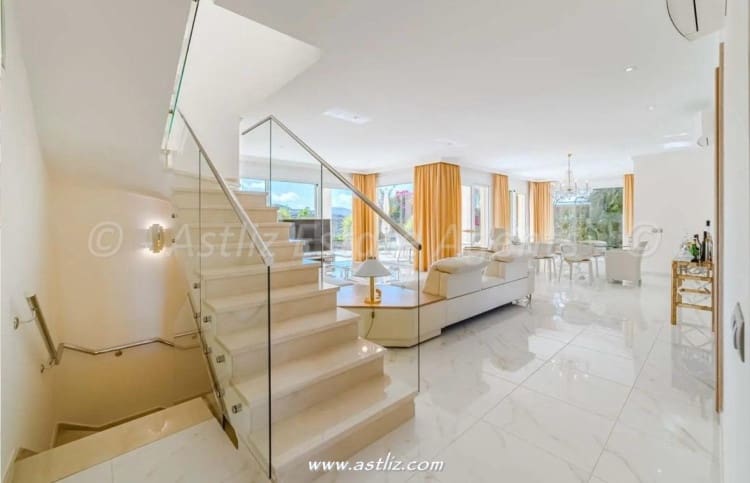 4 bedroom Villa for sale in La Caleta Adeje with pool - € 3,900,000 (Ref: 9638912)