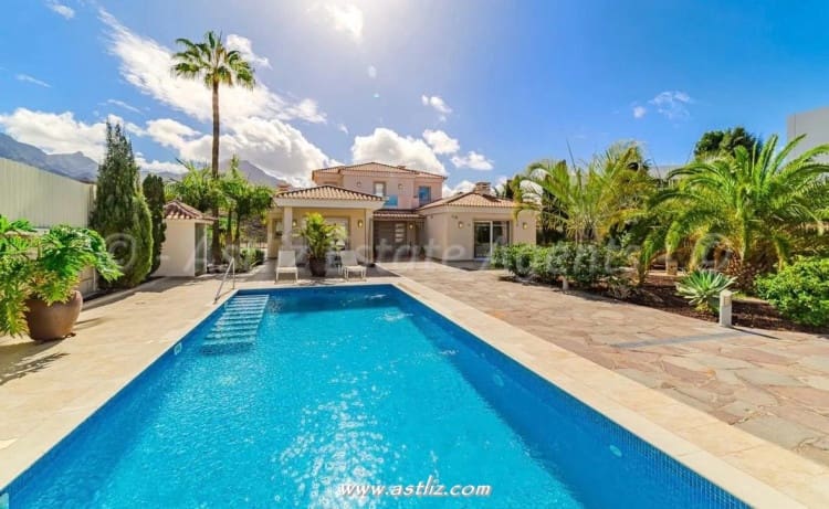 4 bedroom Villa for sale in La Caleta Adeje with pool - € 3,900,000 (Ref: 9638912)
