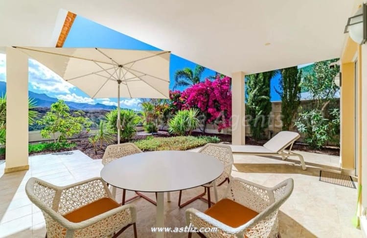 4 bedroom Villa for sale in La Caleta Adeje with pool - € 3,900,000 (Ref: 9638912)