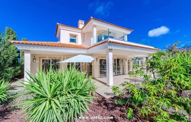 4 bedroom Villa for sale in La Caleta Adeje, Adeje with pool - € 3,900,000 (Ref: 9638912)