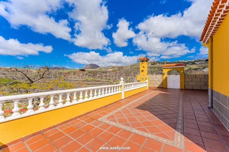 4 makuuhuone Huvila myytävänä paikassa Las Zocas mukana uima-altaan 
autotalli - 1 280 000 € (Ref: 9642190)