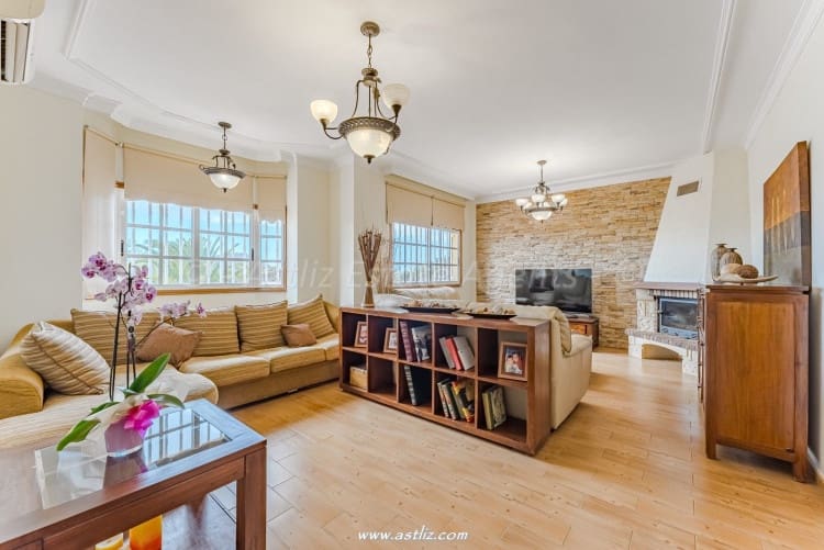 4 makuuhuone Huvila myytävänä paikassa Las Zocas mukana uima-altaan 
autotalli - 1 280 000 € (Ref: 9642190)