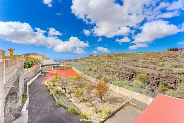 4 makuuhuone Huvila myytävänä paikassa Las Zocas, San Miguel de Abona mukana uima-altaan 
autotalli - 1 280 000 € (Ref: 9642190)