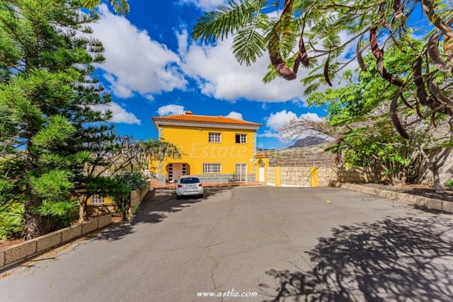 4 makuuhuone Huvila myytävänä paikassa Las Zocas, San Miguel de Abona mukana uima-altaan 
autotalli - 1 280 000 € (Ref: 9642190)