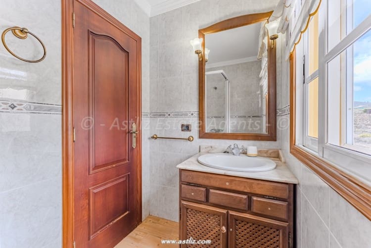 4 makuuhuone Huvila myytävänä paikassa Las Zocas mukana uima-altaan 
autotalli - 1 280 000 € (Ref: 9642190)