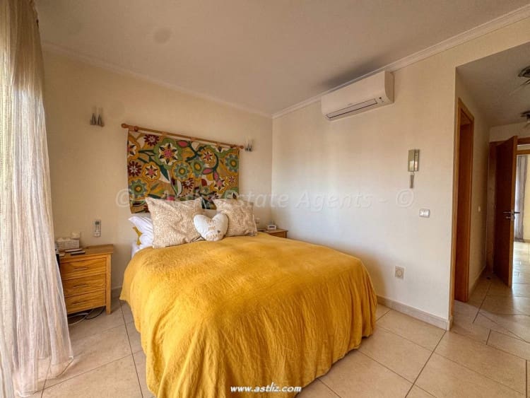 3 camera da letto Appartamento in vendita in Puerto Santiago con piscina - 450.000 € (Rif: 9685675)