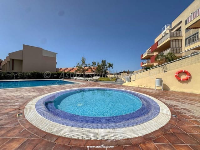Apartamento de 3 habitaciones en Puerto Santiago, Santiago del Teide en venta con piscina - 450.000 € (Ref: 9685675)
