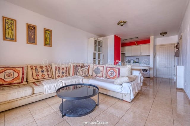 Apartamento de 2 habitaciones en Puerto Santiago, Santiago del Teide en venta con piscina garaje - 259.000 € (Ref: 9703270)