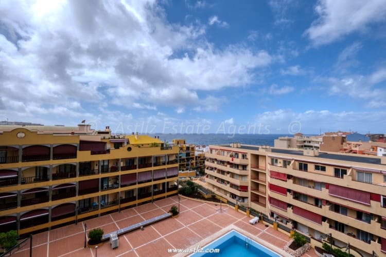 2 bedroom Apartment for sale in Puerto Santiago with pool garage - € 259,000 (Ref: 9703270)