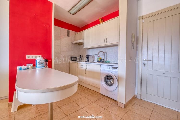 2 bedroom Apartment for sale in Puerto Santiago with pool garage - € 259,000 (Ref: 9703270)