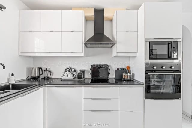 2 Zimmer Apartment zu verkaufen in Amarilla Golf, San Miguel de Abona mit Pool - 349.950 € (Ref: 9733732)