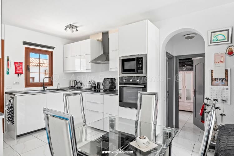 2 bedroom Apartment for sale in Amarilla Golf with pool - € 349,950 (Ref: 9733732)