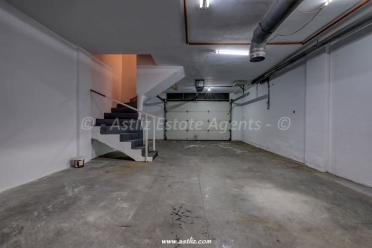 4 bedroom Villa for sale in Costa del Silencio with garage - € 360,000 (Ref: 9782088)