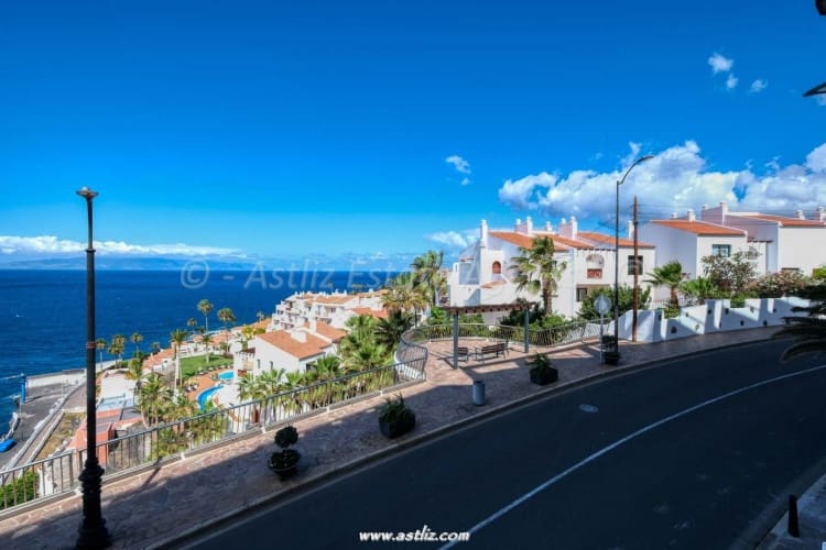 2 bedroom Apartment for sale in Puerto Santiago - € 295,000 (Ref: 9838366)
