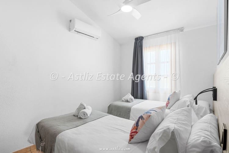 2 bedroom Apartment for sale in Amarilla Golf with pool garage - € 299,000 (Ref: 9862117)